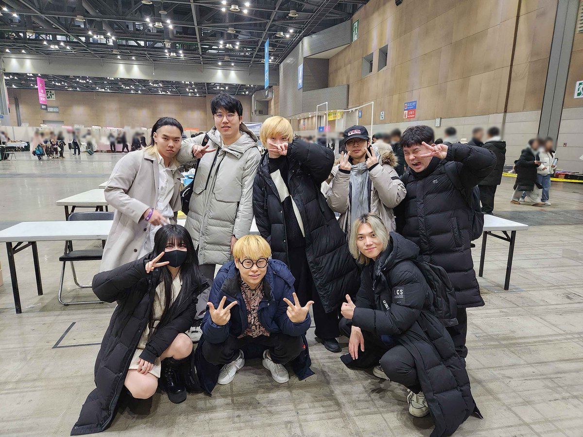 EspitzOfficial's tweet photo. #12서코 #동인음악 전문부스 [BD31-BD34]
ESPITZ MUSIC & Emoism Records
철수!!!

오늘 찾아와주신 여러분 감사합니다!!
가까운 시일내 소식이 또 하나 있을 예정이니, 계속해서 많은 관심 부탁드립니다~!! #코믹월드WINTER #음반