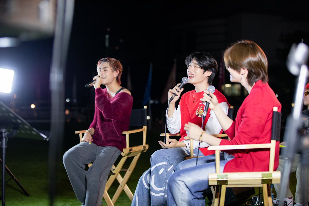 DIAMONDNRK_OFC's tweet photo. ประมวลภาพบรรยากาศงาน Diamond on Ground : Our Christmas 2024 ที่จัดขึ้นในวันที่ 20 ธันวาคม 2567
ขอบคุณสถานที่ #SWUnightmarket
ขอบคุณ Special Guest @tle_mtm @firstone_wnk
ขอบคุณพี่สาว #Diamondee
และขอบคุณทุกการสนับสนุน
#DiamondonGround
#Diamondnrk_
#Tle_mtm
#Firstone_wnk https://t.co/YWFyq6YZ7G