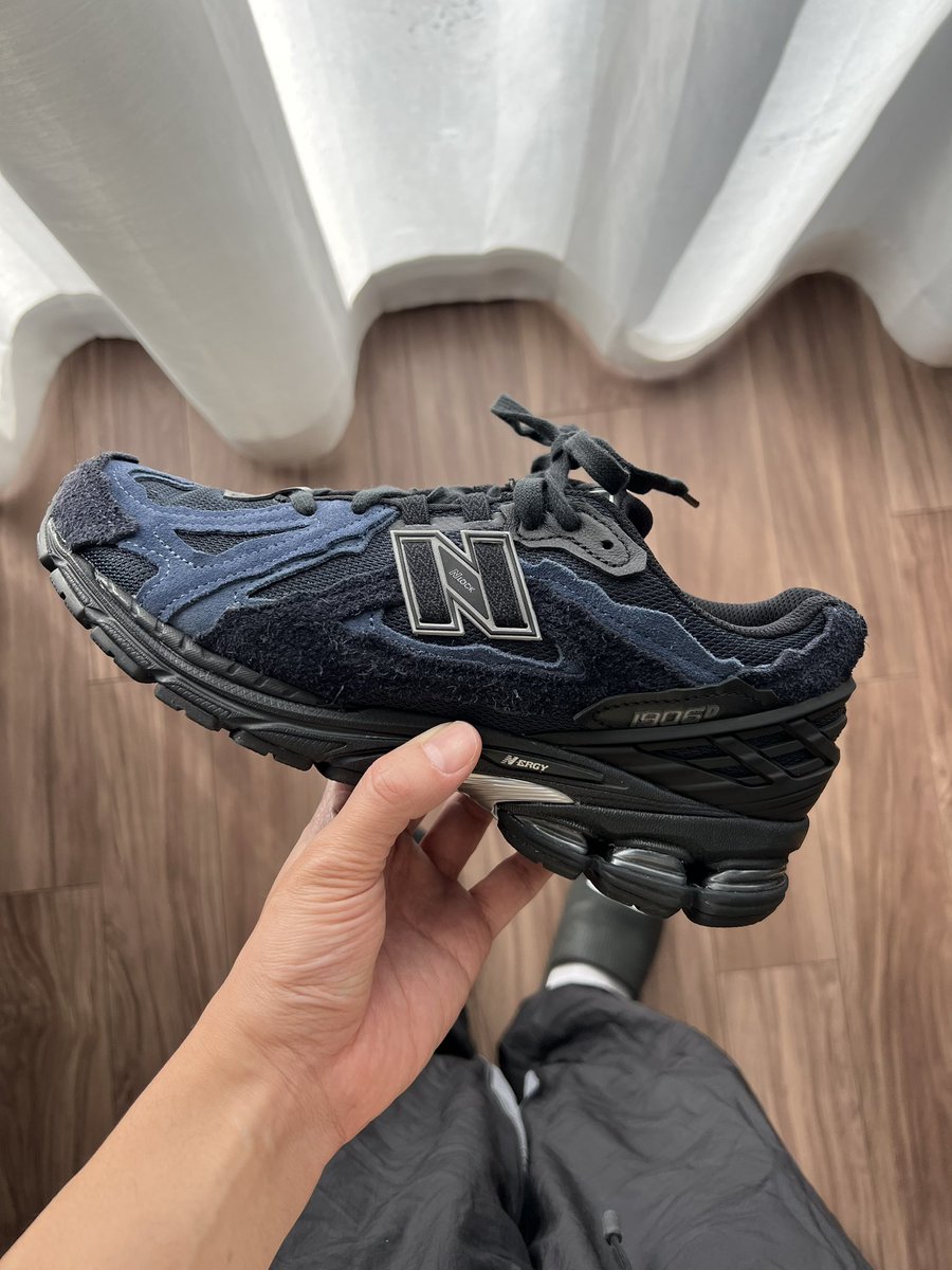 ken____archive's tweet photo. newbalance M1906DAR
グラデーションカラーと切りっぱなしのスエードがたまらん。 https://t.co/OOUNfvzRdR