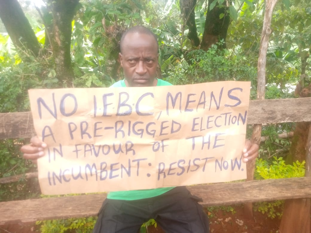 Juliuskamau21's tweet photo. No IEBC means  pre-rigged election, in favour of the incumbent.
We cannot wait, we must resist now.
#RutoMustGo 
#AppointIEBCNow
#FufuaICC 
#FreePeterMuteti https://t.co/B4ni2O2pRI