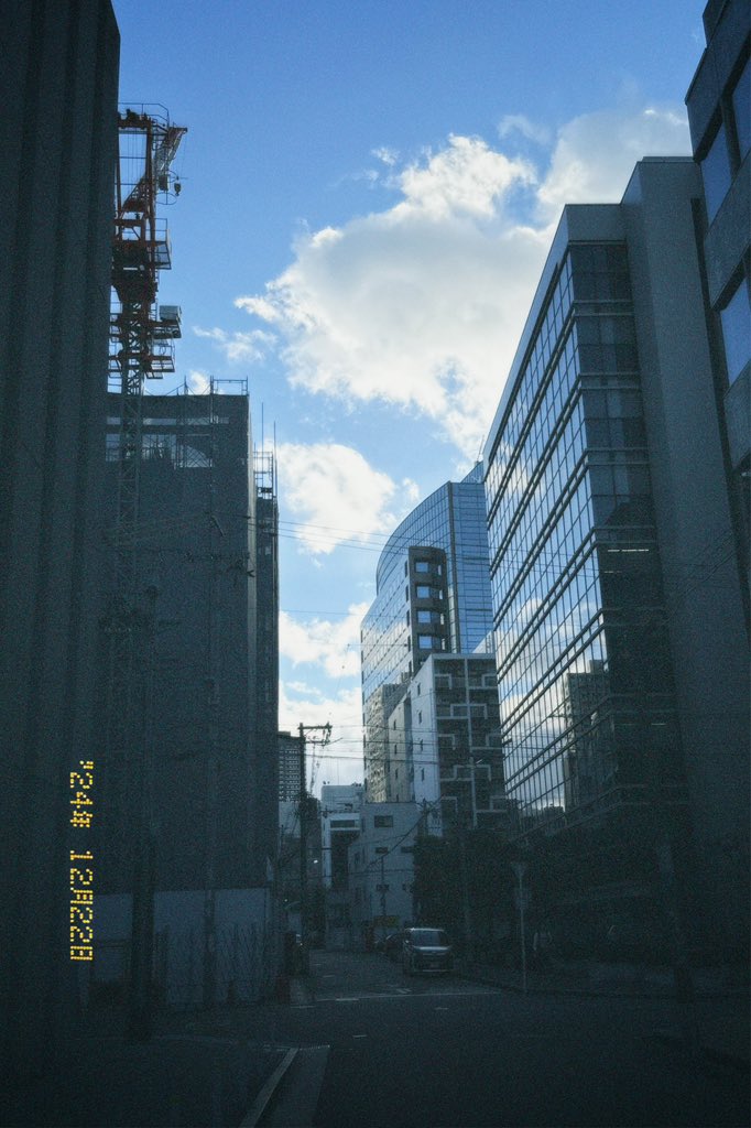 westering_man's tweet photo. WEEKEND OSAKA by dazz https://t.co/Ii4NXO7AWF