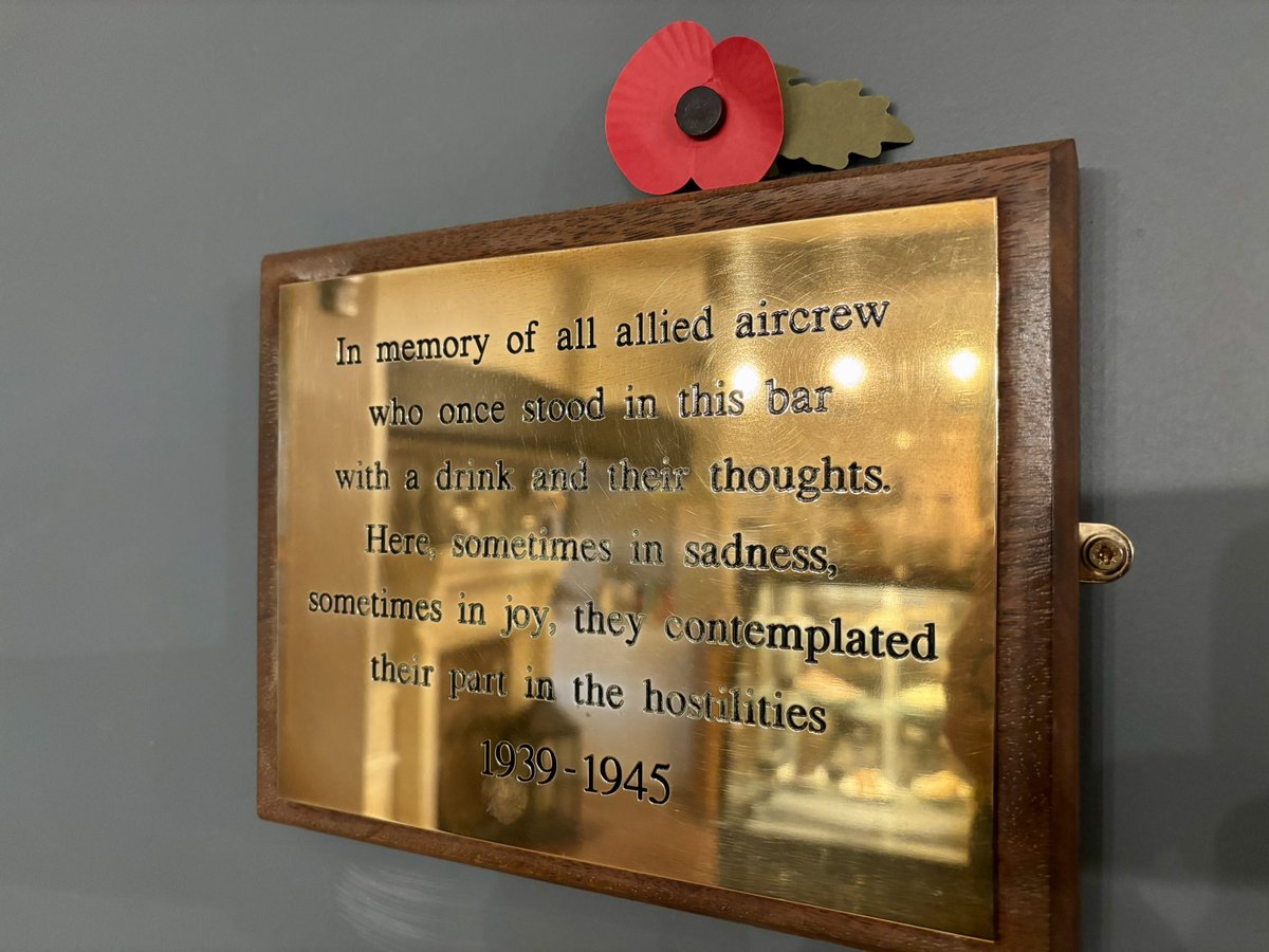Jonathan Eaton (@drjeaton) on Twitter photo .<a href="/WeHaveWaysPod/">WW2 Pod: We Have Ways of Making You Talk</a>
‘In memory of all allied airmen who once stood in this bar with a drink and their thoughts. Here, sometimes in sadness, sometimes in joy, they contemplated their part in the hostilities 1939-1945’
The Golden Fleece, Thirsk. .<a href="/WeHaveWaysPod/">WW2 Pod: We Have Ways of Making You Talk</a>
‘In memory of all allied airmen who once stood in this bar with a drink and their thoughts. Here, sometimes in sadness, sometimes in joy, they contemplated their part in the hostilities 1939-1945’
The Golden Fleece, Thirsk.