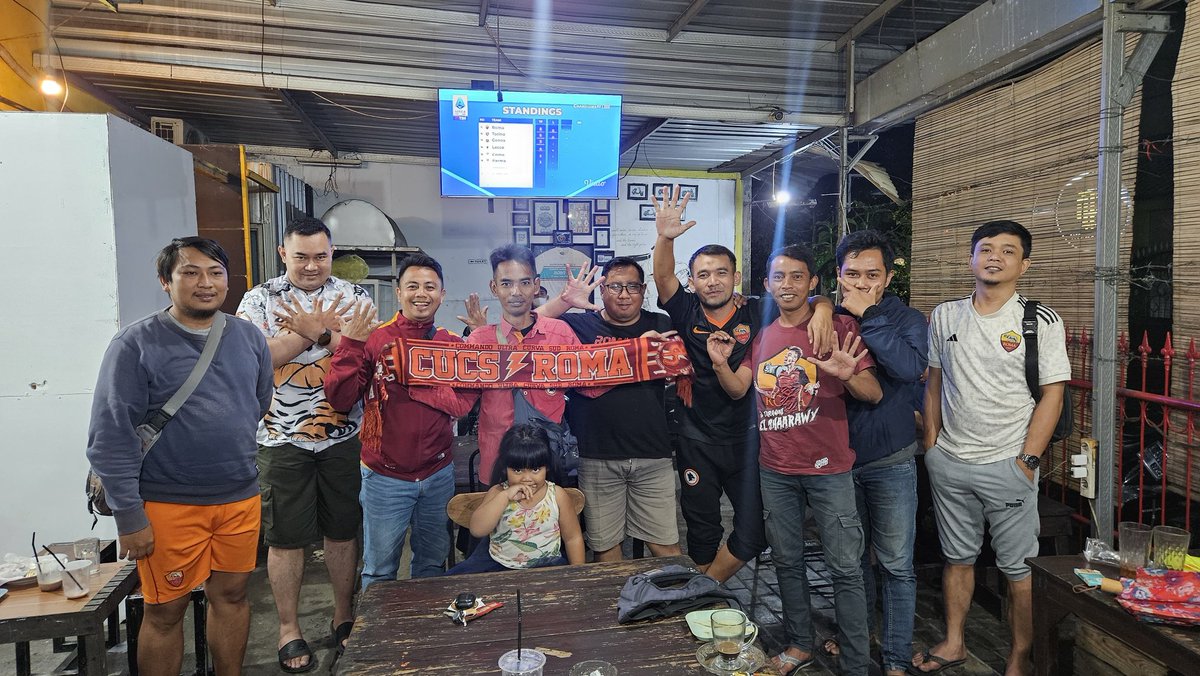 Nobar jam sehat, 5-0 😁🔥

#RomaParma