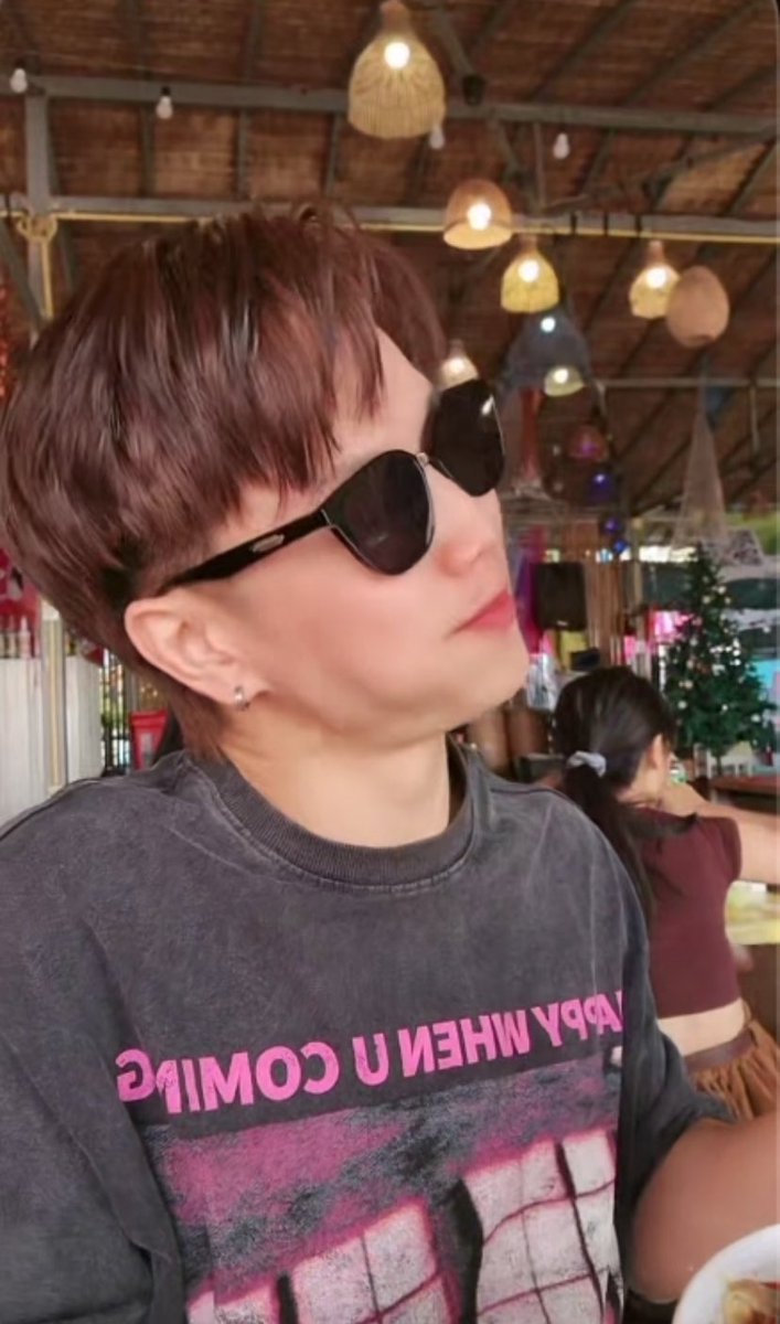 YoNeiym28871's tweet photo. แกเชื่อเรื่องเมนเน้นมีมมั้ยยย55555 โดนหมายหัวละนะ #รักยิ้มของmp #Mpeeradol #MP https://t.co/MF1uSyiUzH