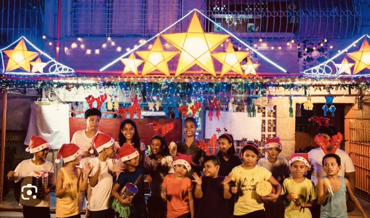 ej_flores7's tweet photo. “Sino sa inyo ang naka experience mangarolling? Nagsasabi ba kayo ng tao po! Namamasko po!? Please share your shining personal story about it. The 2 best ones will get ₱250.00 each in g cash”

#CHRISTMASAYA
#LetyourStoryShinethisChristmas
#Day11of12GifstofChristmas https://t.co/HoltYlD5He
