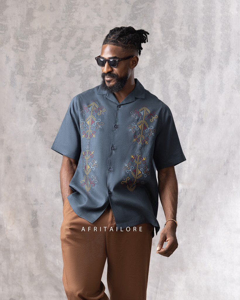 chibzur's tweet photo. Effortless elegance: A perfect blend of modern Afrocentric style with laid-back sophistication. 🌟 https://t.co/NjhkjUz2uz
