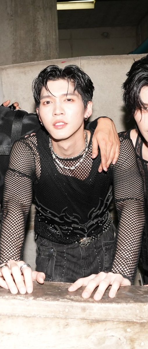 Bplaa_v's tweet image. I am not getting over Aou's visual at yesterday's performance 

#aou_tnbknr #tnbau1 #Jasperproject