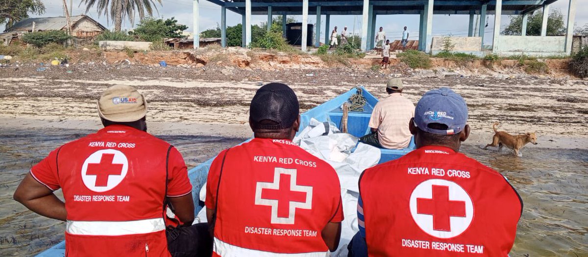 The Kenya Red Cross is on the ground in Kiunga, Lamu responding to the needs of families displaced by conflict in Ras Kamboni.

We are providing essential food supplies and health services to support them during this difficult time.