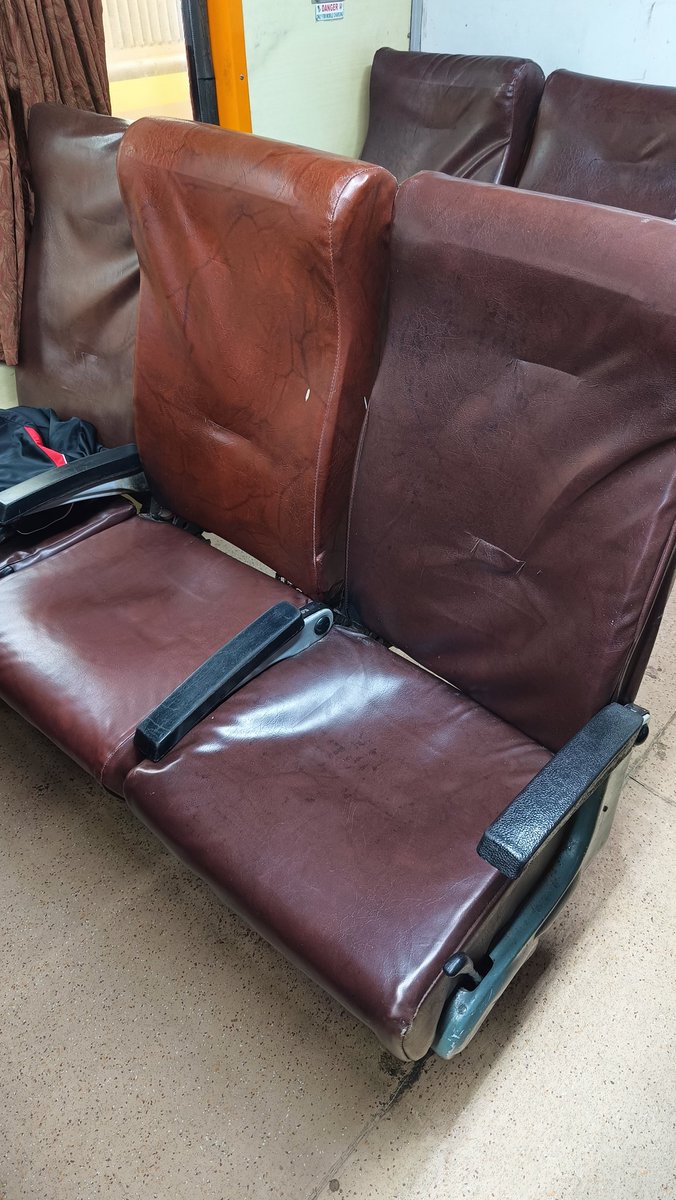 sambit4ever's tweet photo. Train no 22820-VSKP-BBSR C1-seat no-67, train seat adjustment lever broken🙏🏻
No maintenance by indian railway @DRMWaltairECoR @RailMinIndia @EastCoastRail @AshwiniVaishnaw https://t.co/lwX76fgdnl