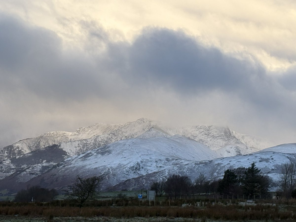 PharmaSmiles's tweet photo. Blencathra #saddleback in winter clothes ❄️ https://t.co/yoR74wfTZT