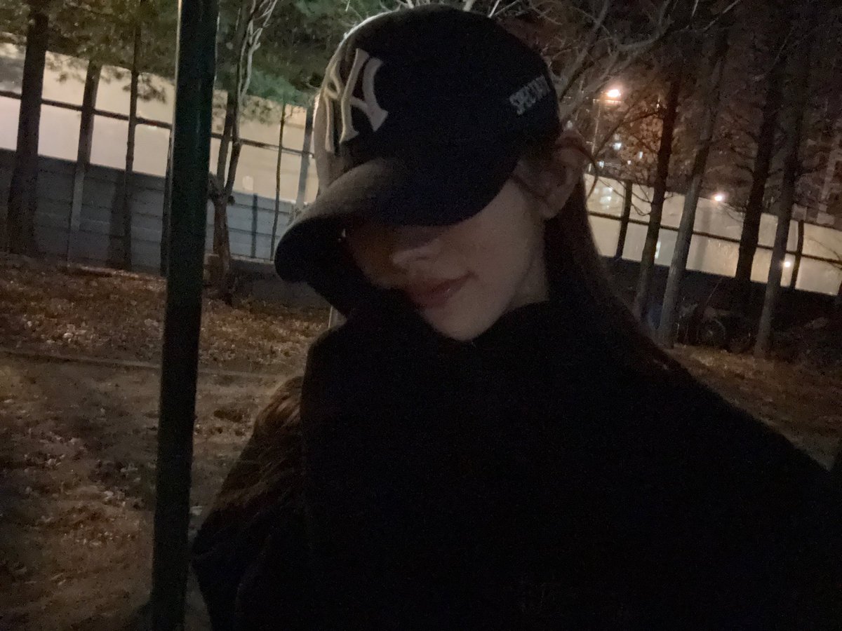 ย้งยี้ tweet media