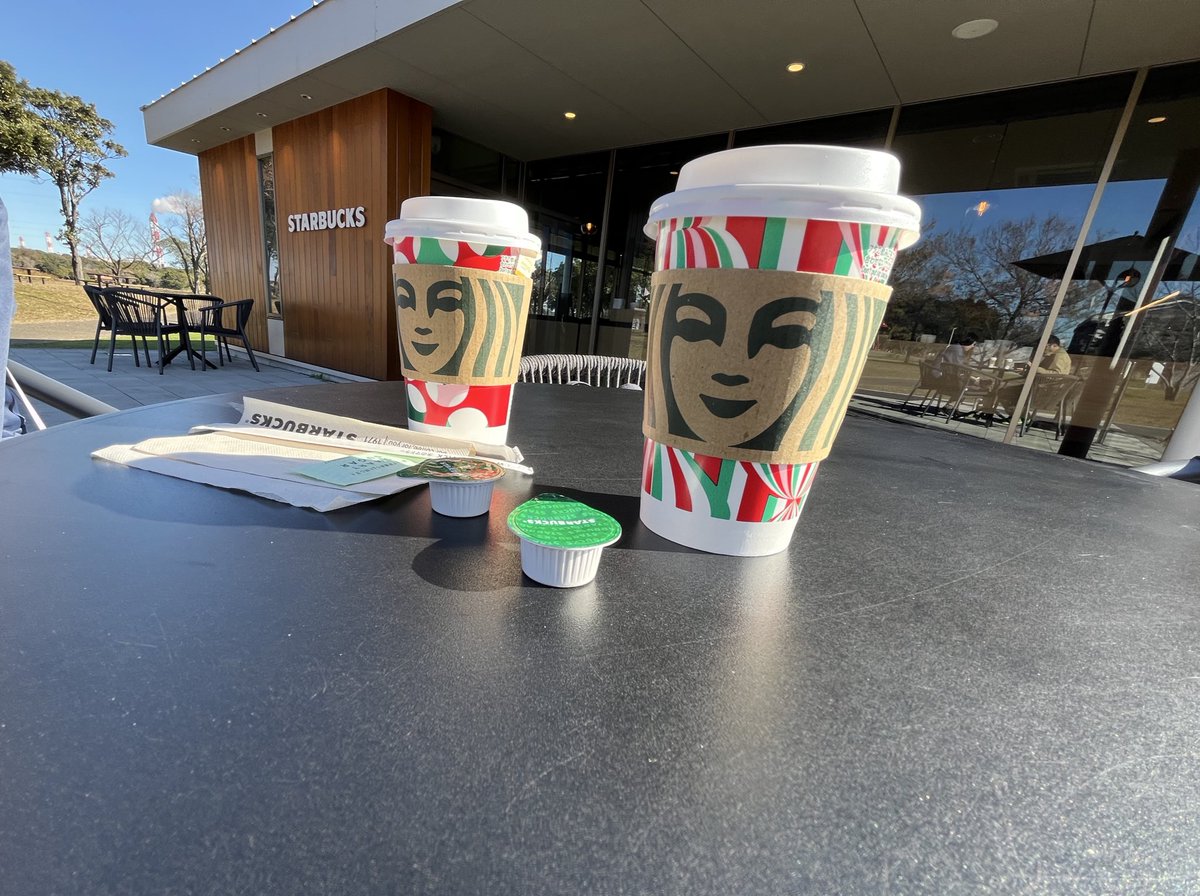 2人と1匹🐕でスタバ☕️
#柴犬　#shibainu   #スタバ