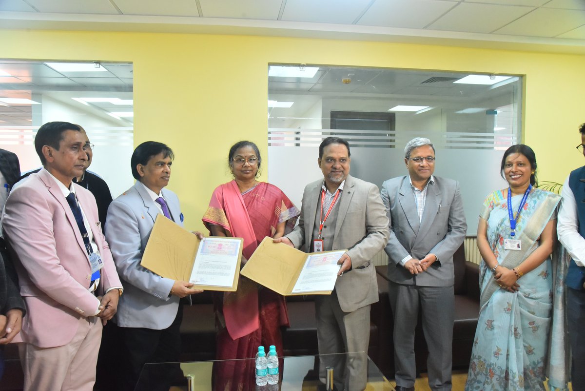csirampribhopal's tweet photo. CSIR-AMPRI inks agreement with M/s Rollabss Hi-Tech Industries Kolkata for know-how transfer of "Nanoadsorbent based filter for the arsenic &amp; fluoride-free drinking water", in the gracious presence of Dr. N. Kalaiselvi, DG CSIR and other dignitaries.
@CSIR_IND  @PIB_India https://t.co/AH2pYrzx15