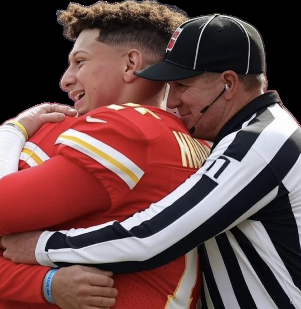 Bruce524's tweet photo. @MeatSauce1 Patrick Mahomes and the refs celebrating a win over the Texans https://t.co/OtES3Y5G4G