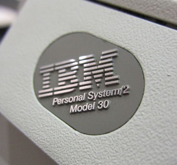 IBM Personal System/2 Model 30 (1987 - 8086)
