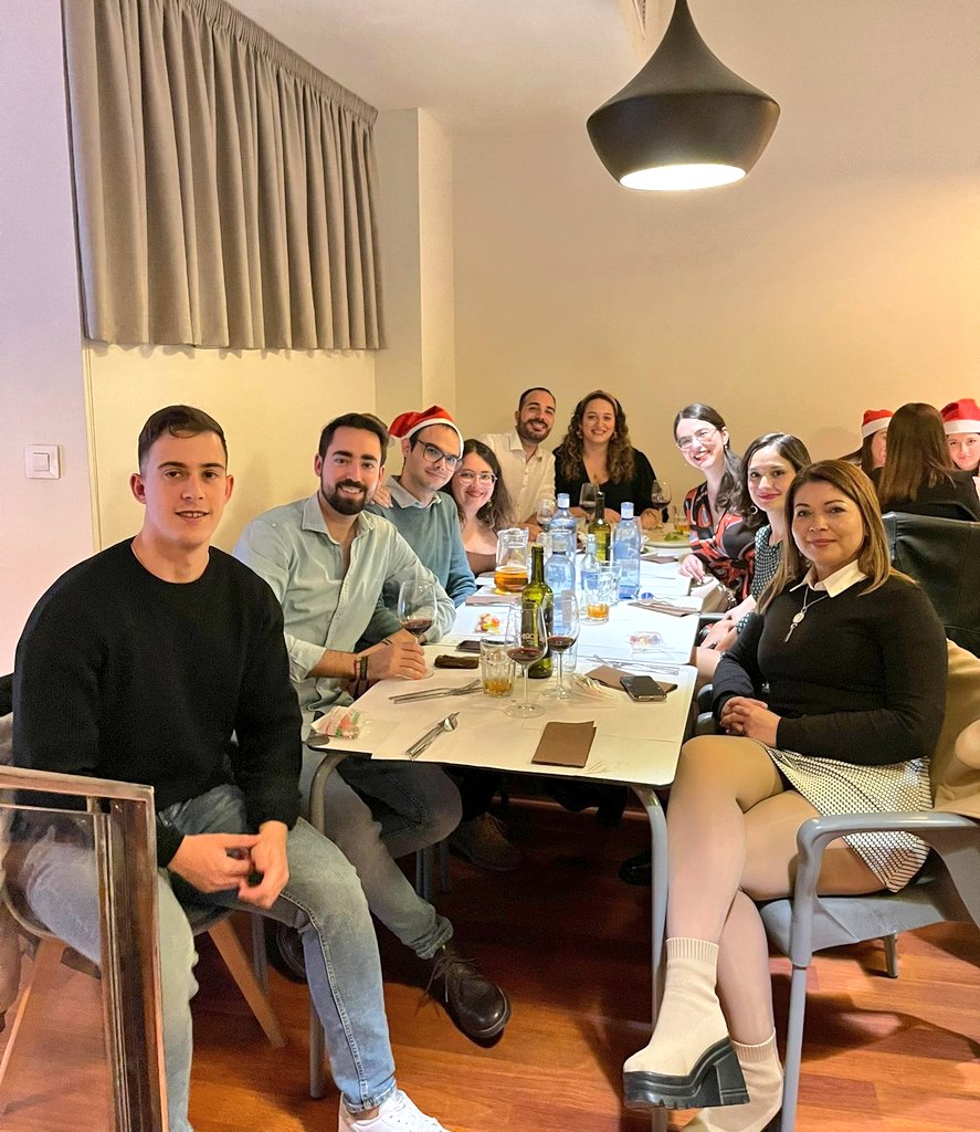 AQPteam's tweet image. El pasado jueves disfrutamos de la tradicional "comida de becarios" del CEBAS-CSIC 📸💯

#AQPteam #CEBAS