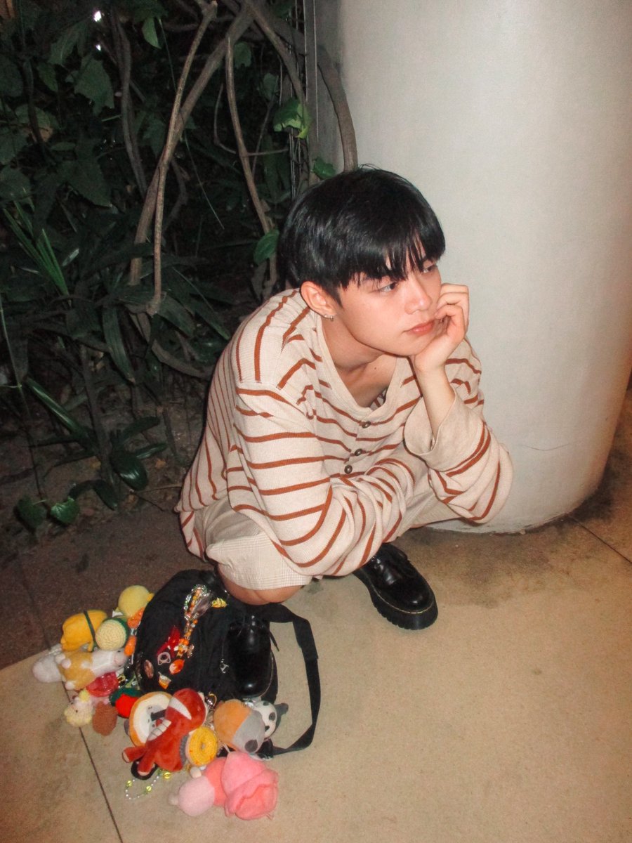 jcdacillo______'s tweet photo. november bag ﹆🧃⌇🧶 𓇼 https://t.co/iIL98MIPNB