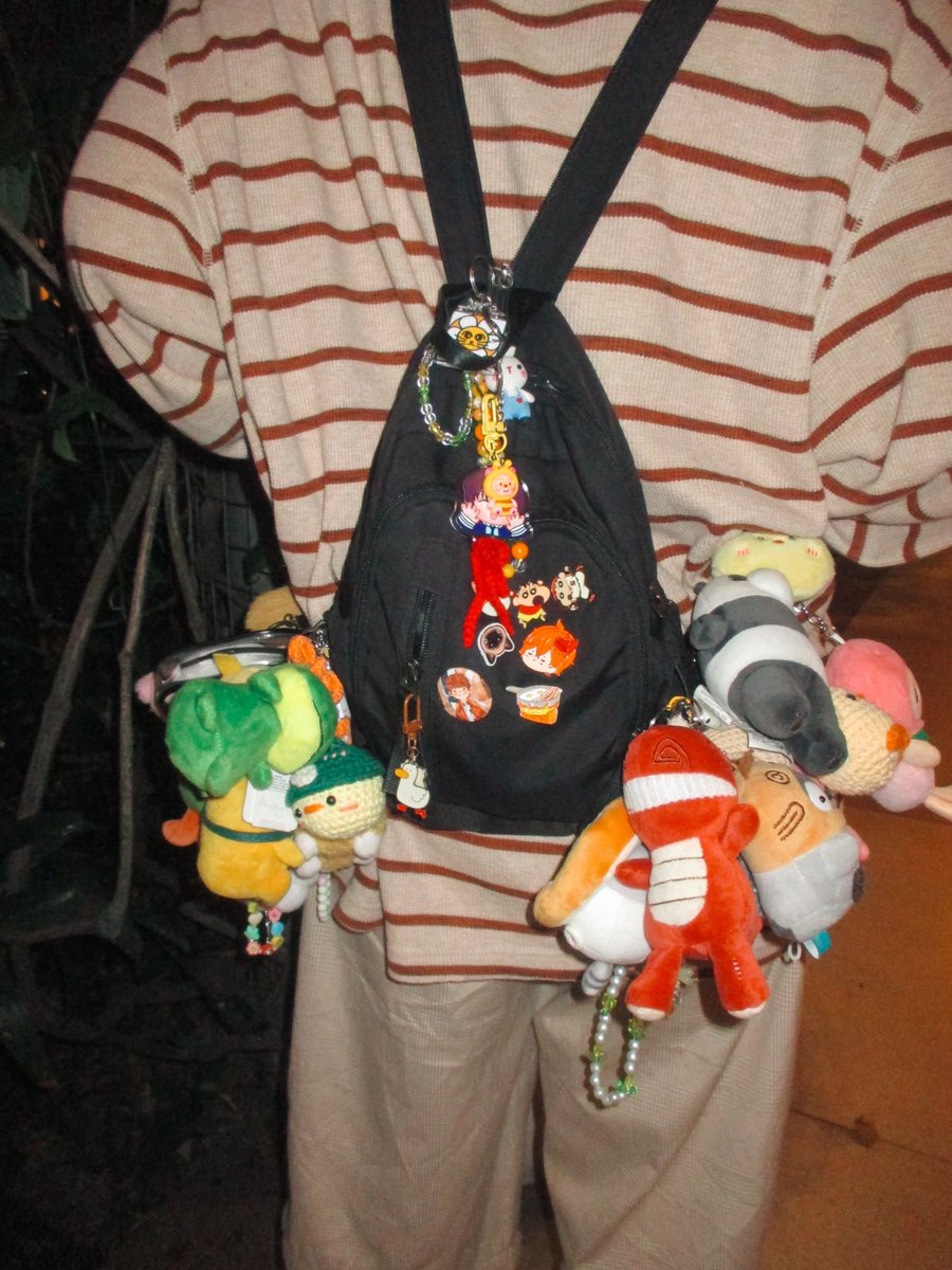 jcdacillo______'s tweet photo. november bag ﹆🧃⌇🧶 𓇼 https://t.co/iIL98MIPNB