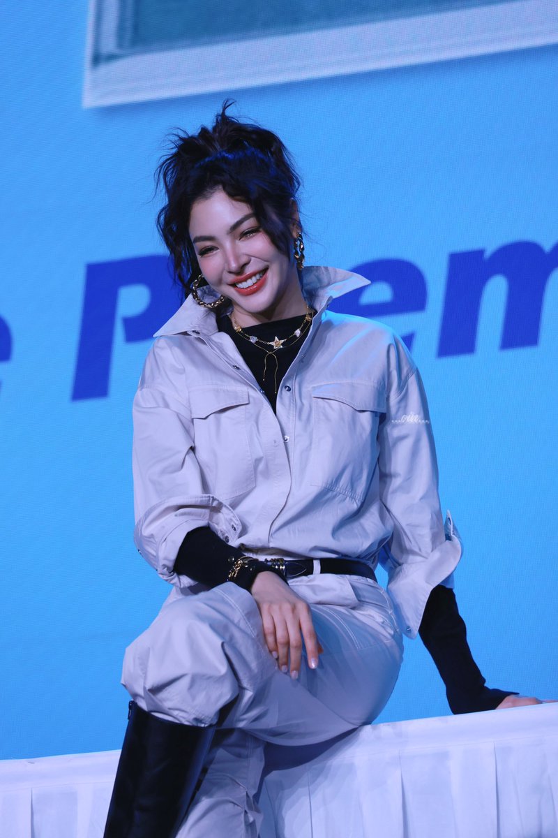 elenaaa_oin's tweet photo. I wish I could pretend I didn���t need ya

(Do not edit/crop, except @malisorn00 ）

#FayePeraya https://t.co/9lV3sURDQy
