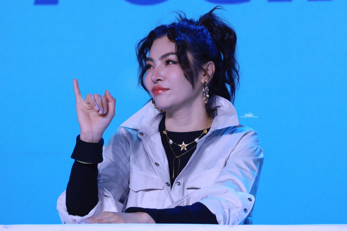 elenaaa_oin's tweet photo. I wish I could pretend I didn���t need ya

(Do not edit/crop, except @malisorn00 ）

#FayePeraya https://t.co/9lV3sURDQy