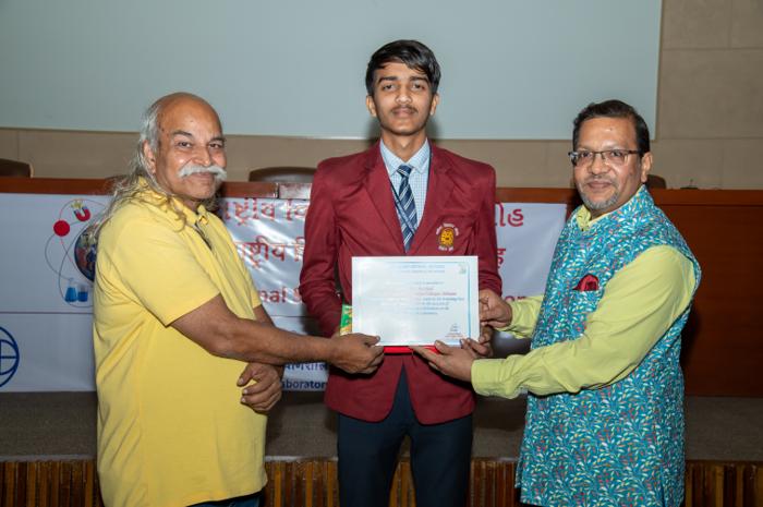 BLKUMAW44220099's tweet photo. A moment to cherish forever! Our student Het Patel had the privilege of meeting the legendary Prof. H.C. Verma at PRL Ahmedabad during National Science Day in March 2025.
#NationalScienceDay #PRL #FutureScientists #JNVM #ProudMoment #InspirationInScience https://t.co/iKnGbuiBDA