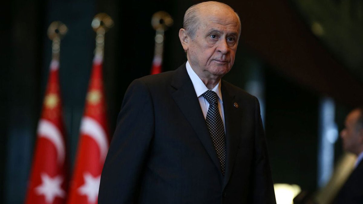 gizliservis06's tweet photo. Devlet Bahçeli:

Şam’a göz dikenler, Tel Aviv ve Kudüs’te Osmanlı şamarı yiyeceğini bilmelidir.

Tarih bize diyor ki; Kudüs’ün ilk durağı Şam’dır. Şam güvendeyse günü geldiğinde Kudüs’te güvende olacaktır. https://t.co/Y0BF08sjce