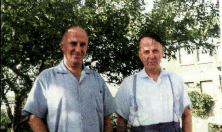 Ali_yabgu's tweet photo. Bize ırkçılık köydeki atalarımızdan kalmadır. Çünkü Çiftçioğullarının tarihi, oturdukları yerin yakınındaki Rum manastırının tahribi ile başlar.

- Çiftçioğlu Hüseyin Nihâl Atsız https://t.co/tFWbPUhhen