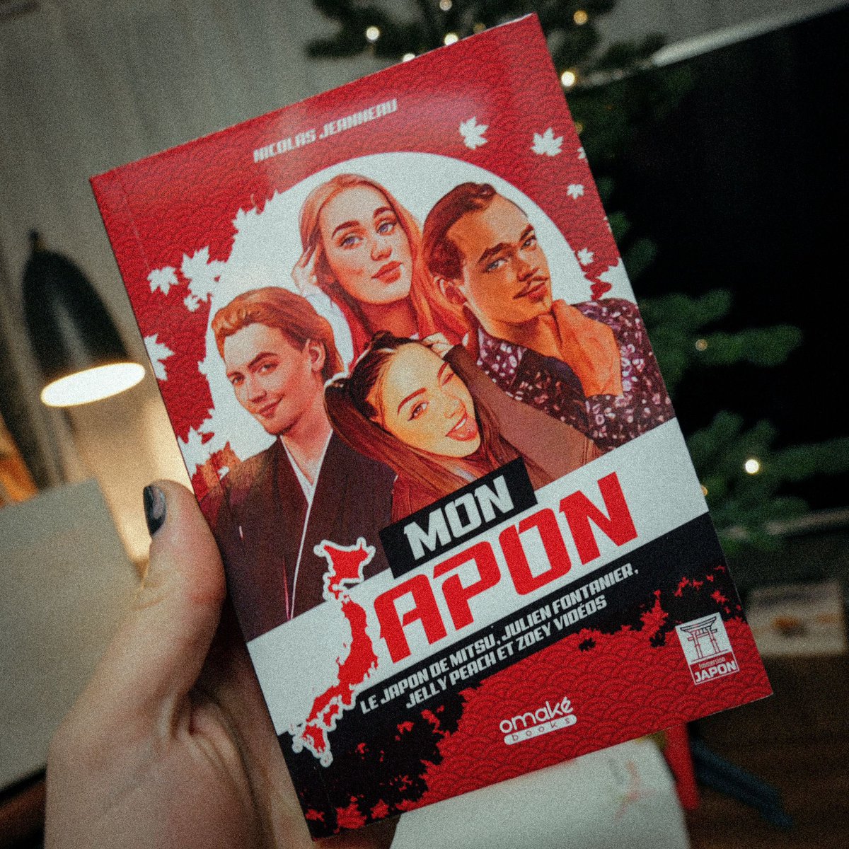 🎄✨ CONCOURS avec <a href="/Mitsugi_MrM/">MITSU 🇯🇵</a> ! ✨🎁
Mitsu et Omake vous offrent 3 exemplaires  de « Mon Japon »! 
Pour participer
1️⃣ Abonnez-vous à notre compte et à celui de <a href="/Mitsugi_MrM/">MITSU 🇯🇵</a> 
2️⃣ Likez ce post ❤️.
3️⃣ Taguez en commentaire un ami à qui vous aimeriez offrir 🎄🎅
TAS : 31/12!