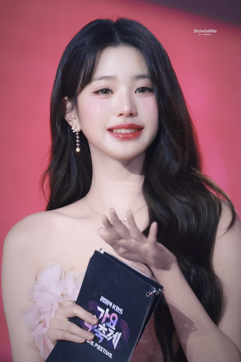 Strawbabbie_wy's tweet photo. 241220 KBS 가요대축제 2024

🌷🤍🎀💗💕

#아이브 #IVE #장원영 #JANGWONYOUNG #원영 #WONYOUNG #ウォニョン @IVE_twt https://t.co/DiQs7K8g7x