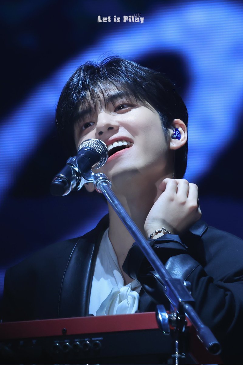 어제 시스루앞머리 넘넘 좋았어요
또 해주세요….. ♡