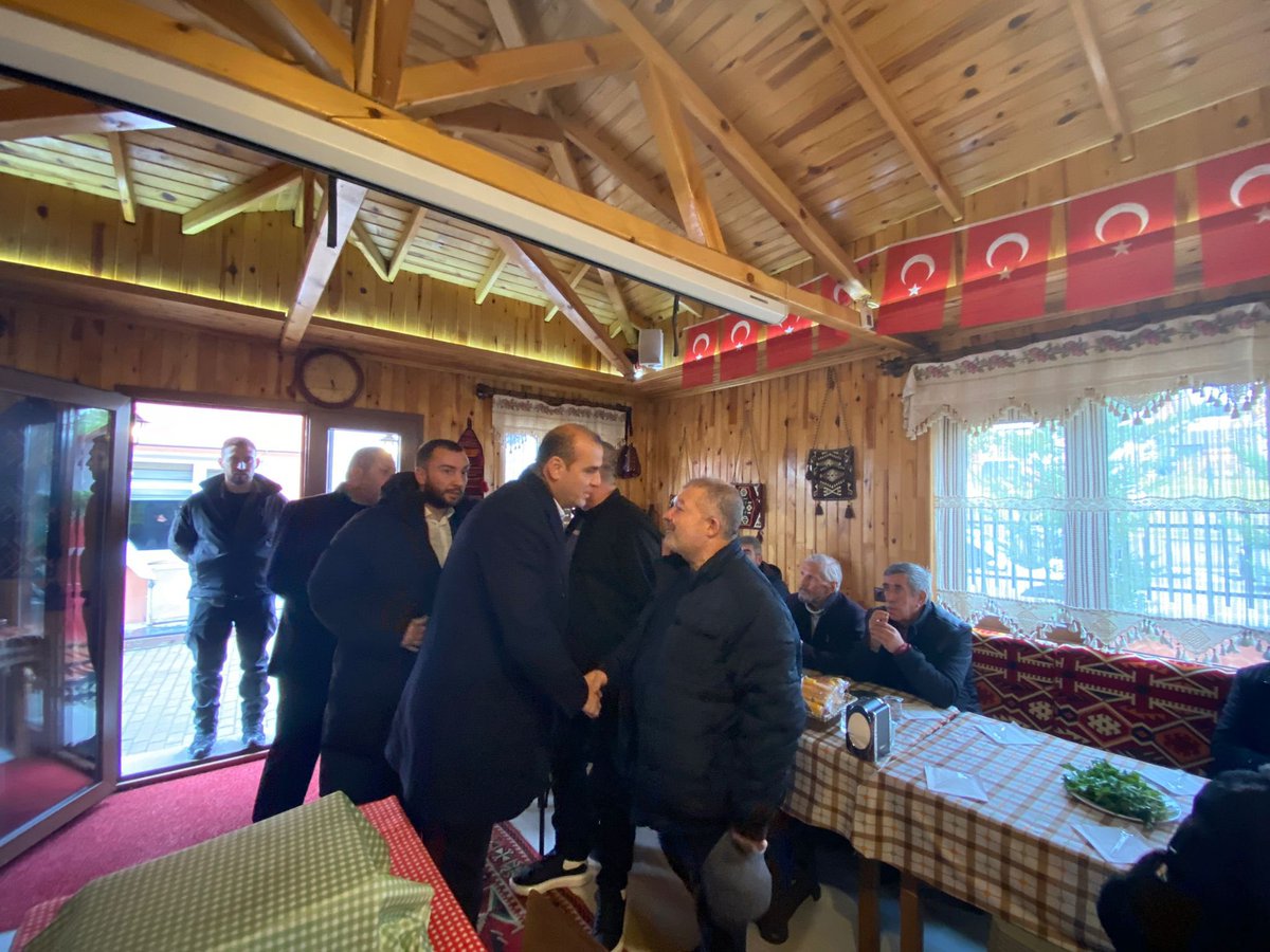 Fatih__Bildik's tweet photo. Türkiye Gaziler ve Şehit Aileleri Vakıf Başkanı Gazi @lokman_aylar ‘ın ev sahipliğinde, Şehidimiz Ferhat Muratoğlu adına şehadetinin sene-i devriyesinde düzenlenen mevlüd programına meclis üyemiz @erhaniyiaksu06 ve yönetim kurulu üyelerimiz ile katılım sağladık.

Rabbim mekanını cennet eylesin..

#KalbimizAltındağ 

@akaltindag