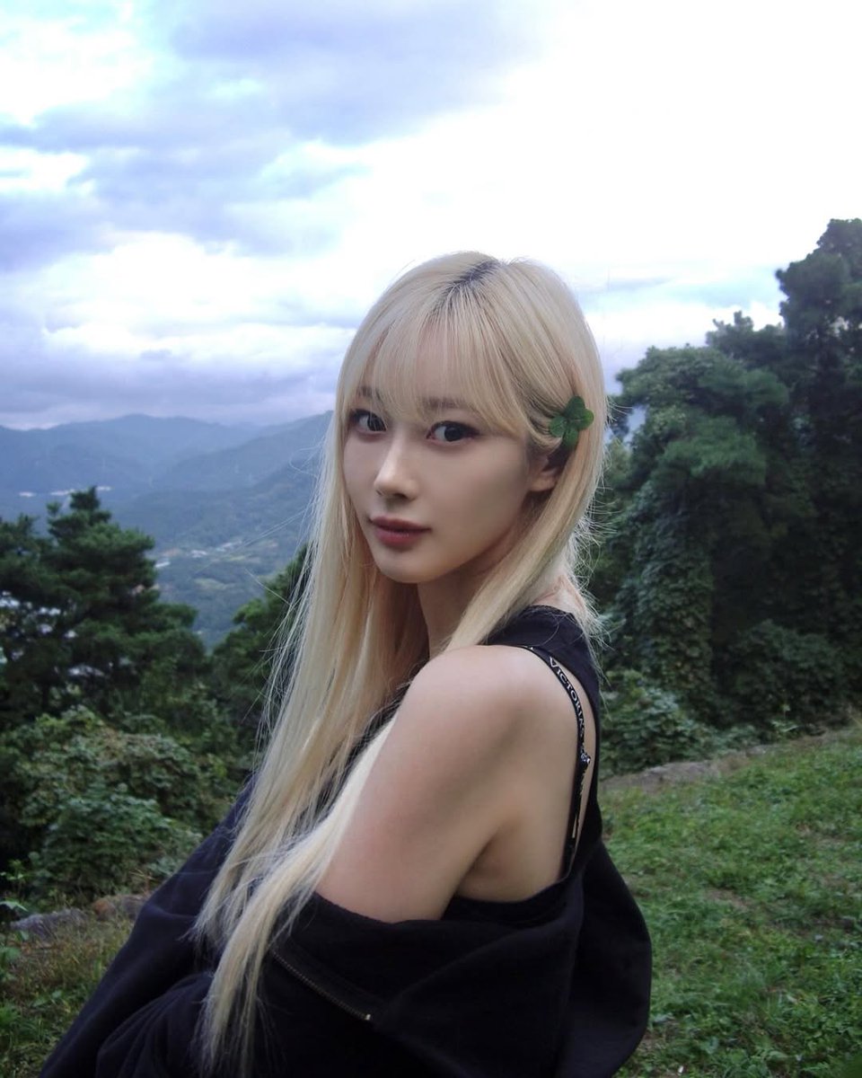 흠 (@m_a1len4) on Twitter photo 