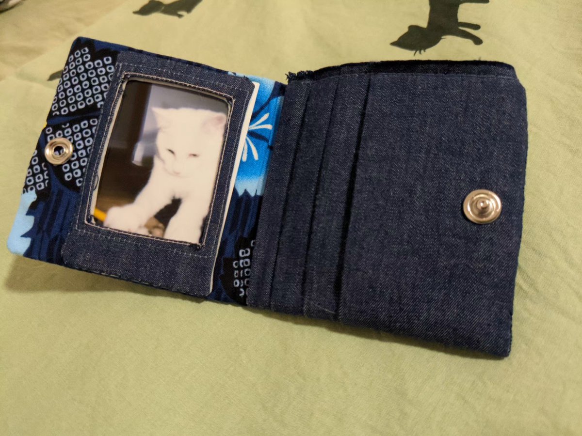 waywhale's tweet photo. Made a wallet for @IceClear4 ❄️ https://t.co/OpTFgxpjZ8
