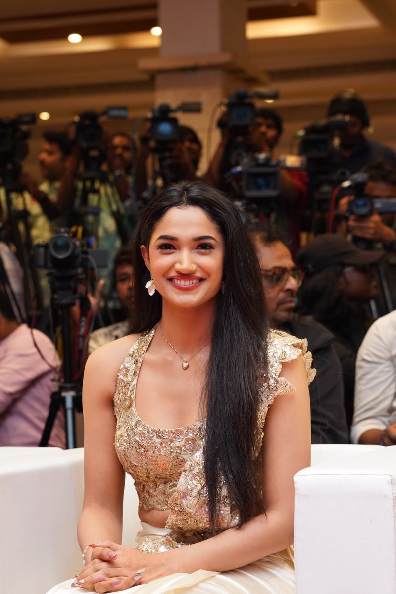 Reeshmananaiah's tweet image. Pictures from Chennai UI Press Meet♥️

#UiTheMovie #UppiDirects @nimmaupendra @LahariFilm @LahariMusic #venusentertainment