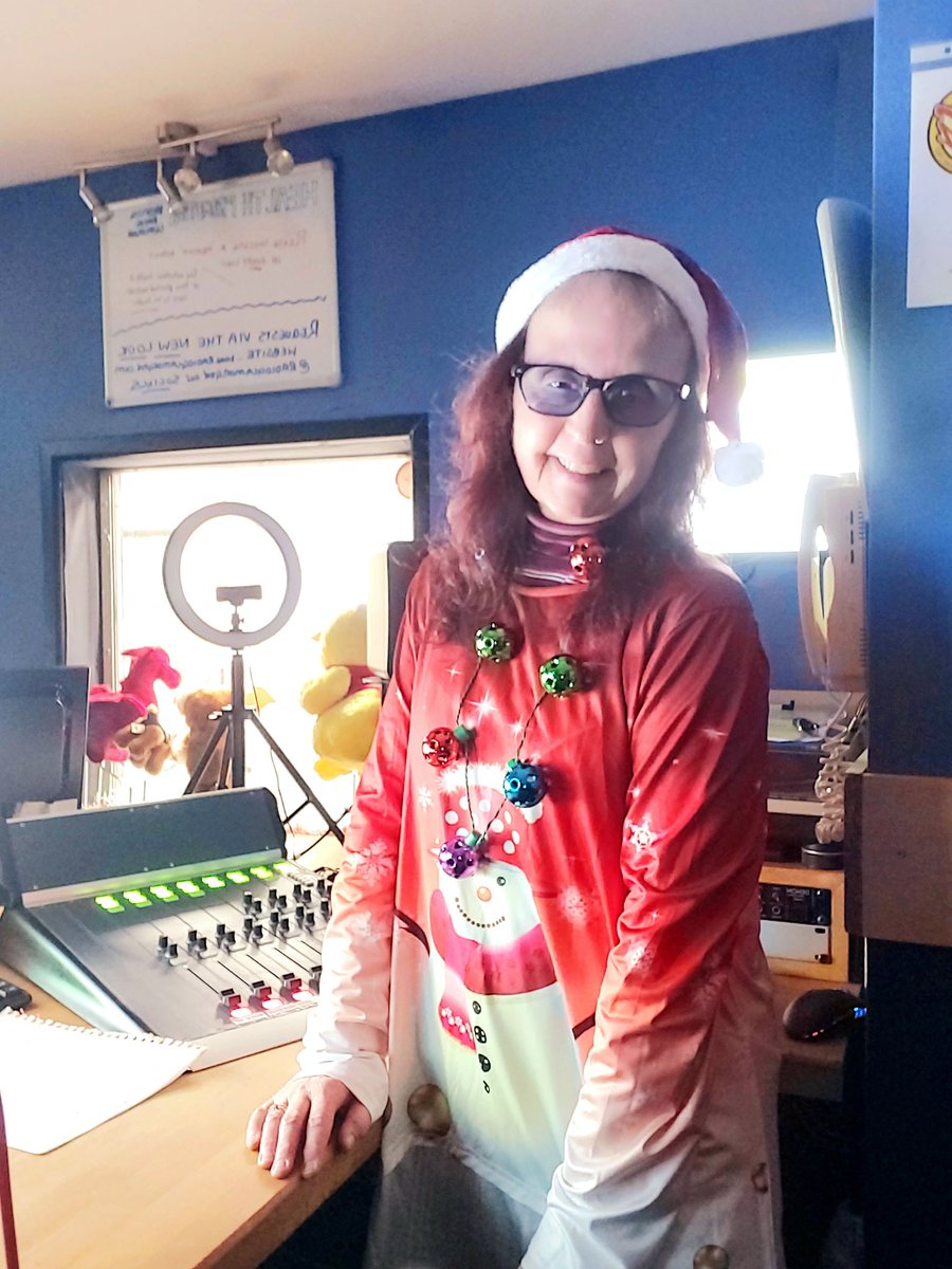 Jayne❤ (@runnerruns) on Twitter photo Hop on board the FunBus for some Christmas fun
Live at 1pm on <a href="/radioglamorgan/">🏴 Hospital Radio Glamorgan</a> Hop on board the FunBus for some Christmas fun
Live at 1pm on <a href="/radioglamorgan/">🏴 Hospital Radio Glamorgan</a>