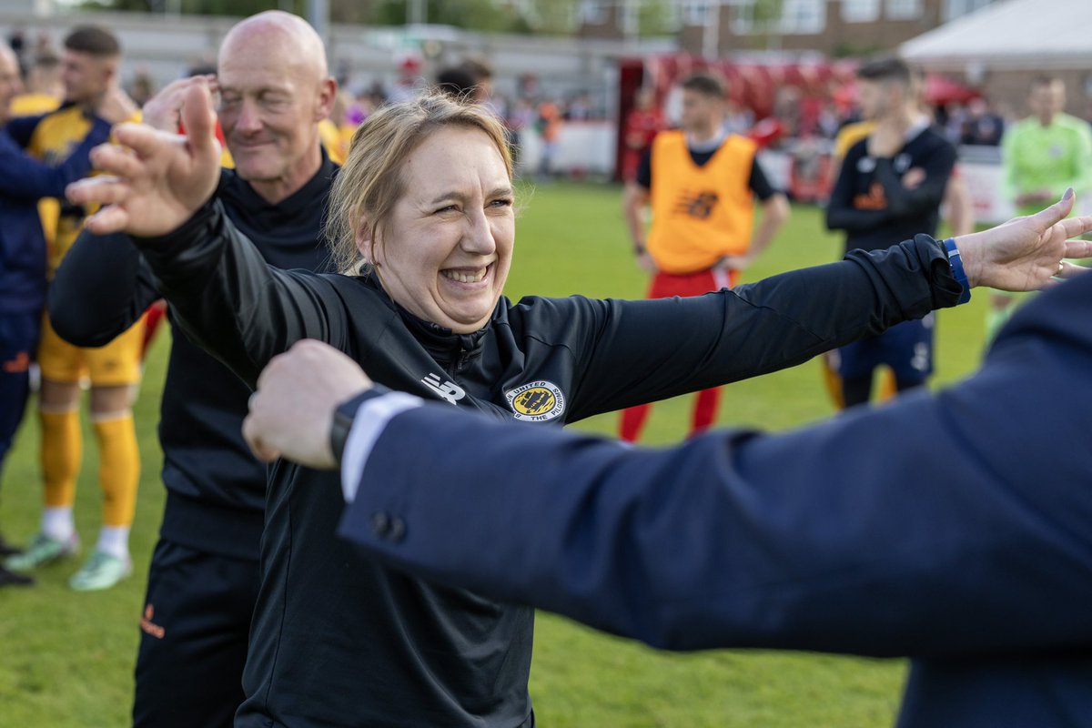 All the best, <a href="/carolsports/">Carol Holland</a>. One of the very best, who will be missed… 🥇⚽️🤝