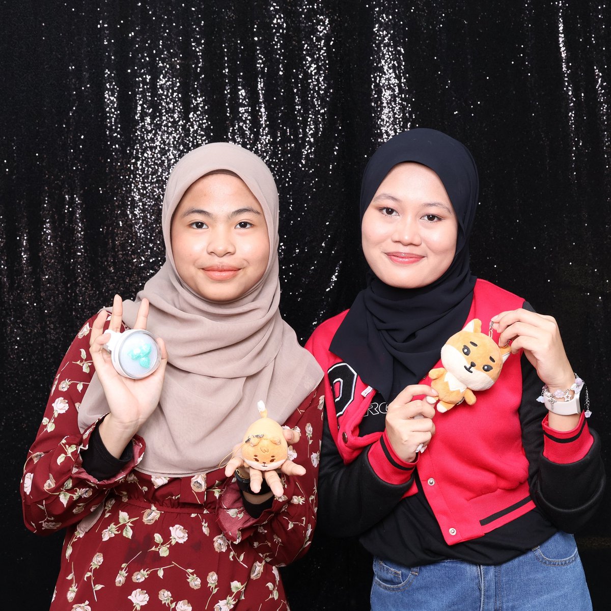 yeojuchan's tweet photo. late #31stRiff post btw!!!!! my first day6 cse and its youngk abe ku 🙂↕️ love semua freebies and seeing all mydays with their anakss ahakss we are cukpi team anywayy‼️‼️ https://t.co/Qv8dmNDRRt