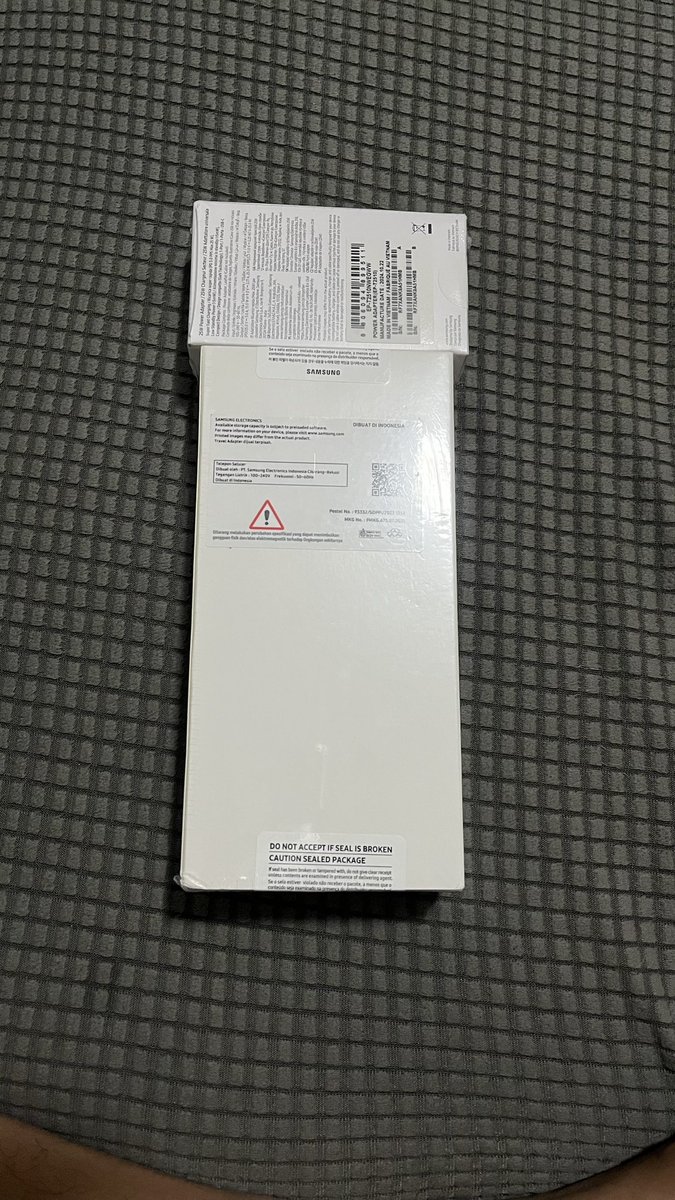 beloveddsummer's tweet photo. WTS Samsung Galaxy A05s silver 6/128GB masih segel belum dibuka sama sekali

🩷harga 1,7jt (tapi masih bisa dinego banget) 
🩷daerah depok - jaksel yaaaa🥰
🩷 COD bisa banget

Dijual karena salah beli tipe hp, tadinya buat hp cadangan #zonauang #zonajajan https://t.co/IwqQkjzt03