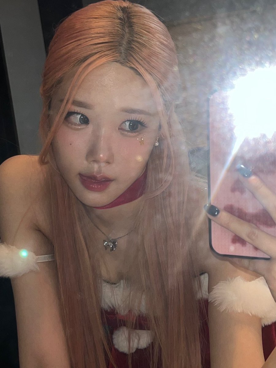 member_classy's tweet photo. [#채원] 

미리 메리 크리스마스💟⛄️

#CLASSy #클라씨
#CHAEWON https://t.co/1mYwaejszp