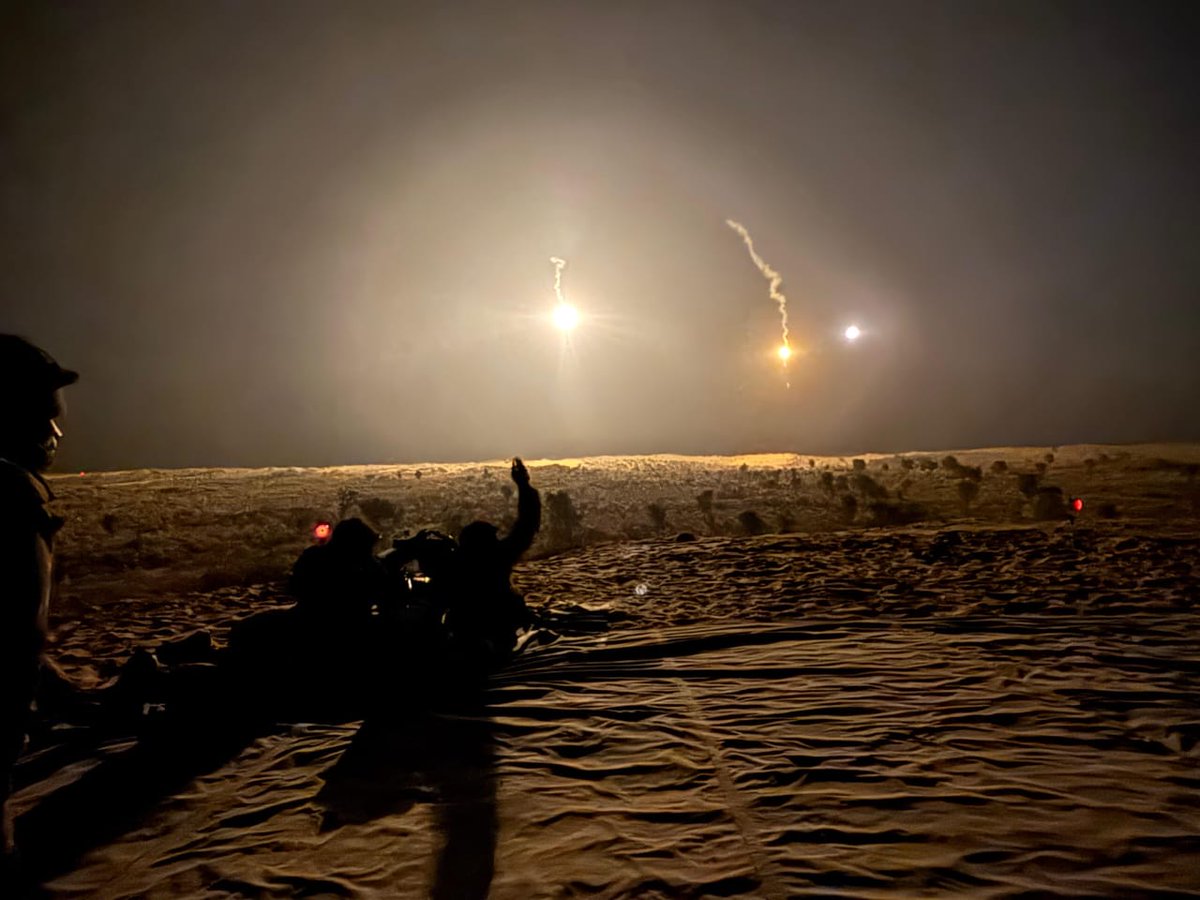 ChetakCorps_IA's tweet photo. Precision, Discipline and Unwavering Resolve!
#StallionBrigade, #AmoghDivision demonstrated their combat readiness during an intense field firing exercises at #MahajanFieldFiringRanges, honing skills that make them the cutting edge of #IndianArmy.
Always Ready, Always Vigilant!
#Infantry
#TechAbsorption
#StallionBrigade
#AmoghDivision
#ChetakCorps
#SaptaShaktiCommand
@adgpi
@SWComd_IA
@prodefencechan1