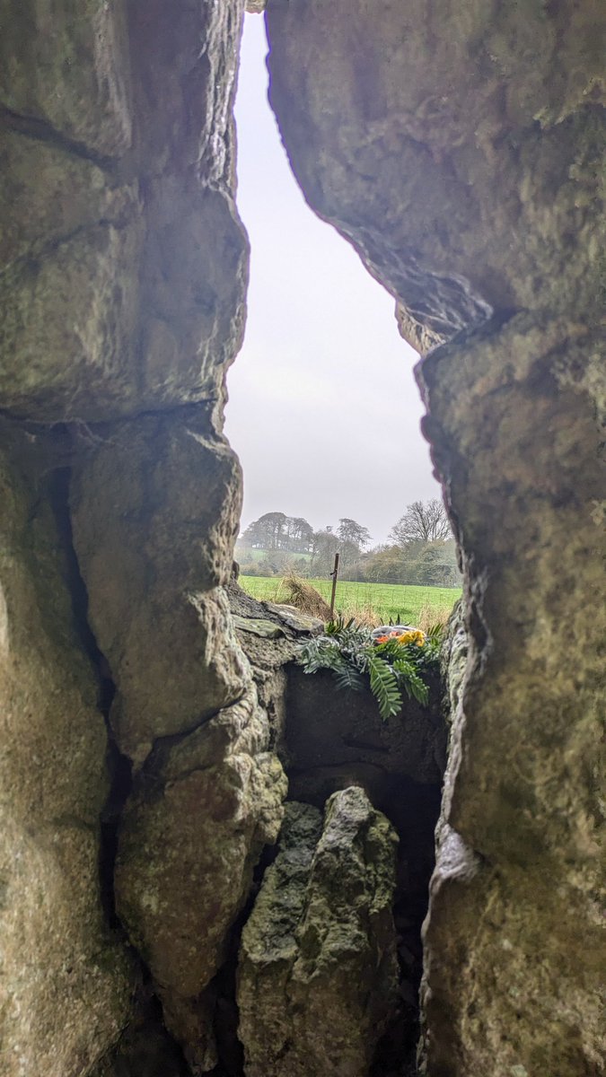 EarthyBond's tweet photo. Loved visiting this birthing chamber near Barry on the full moon with my golden thread. Weaving a new reality I am. https://t.co/JcHYqJpagO