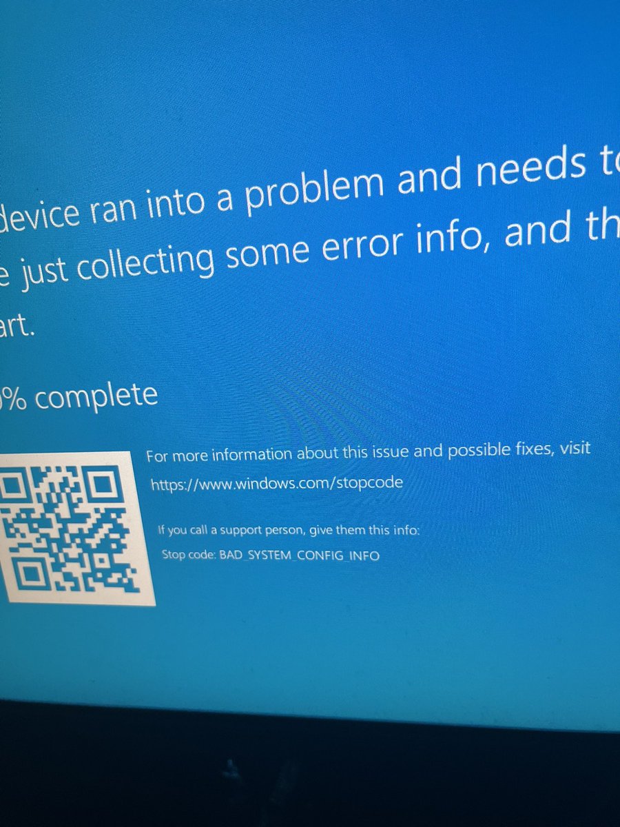 ZandyrHD's tweet image. soooo how bad were we looking forward to the new years video...?🫣👀 #bluescreen