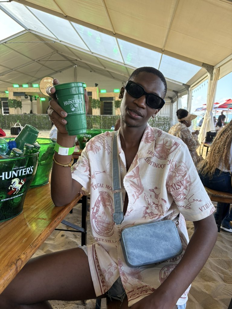 AndileFumbatha1's tweet photo. Scrummy 😋 
#Paradisebeachclub #HuntersXParadiseBeachClub #Huntersdry https://t.co/gMDNTaLDlm