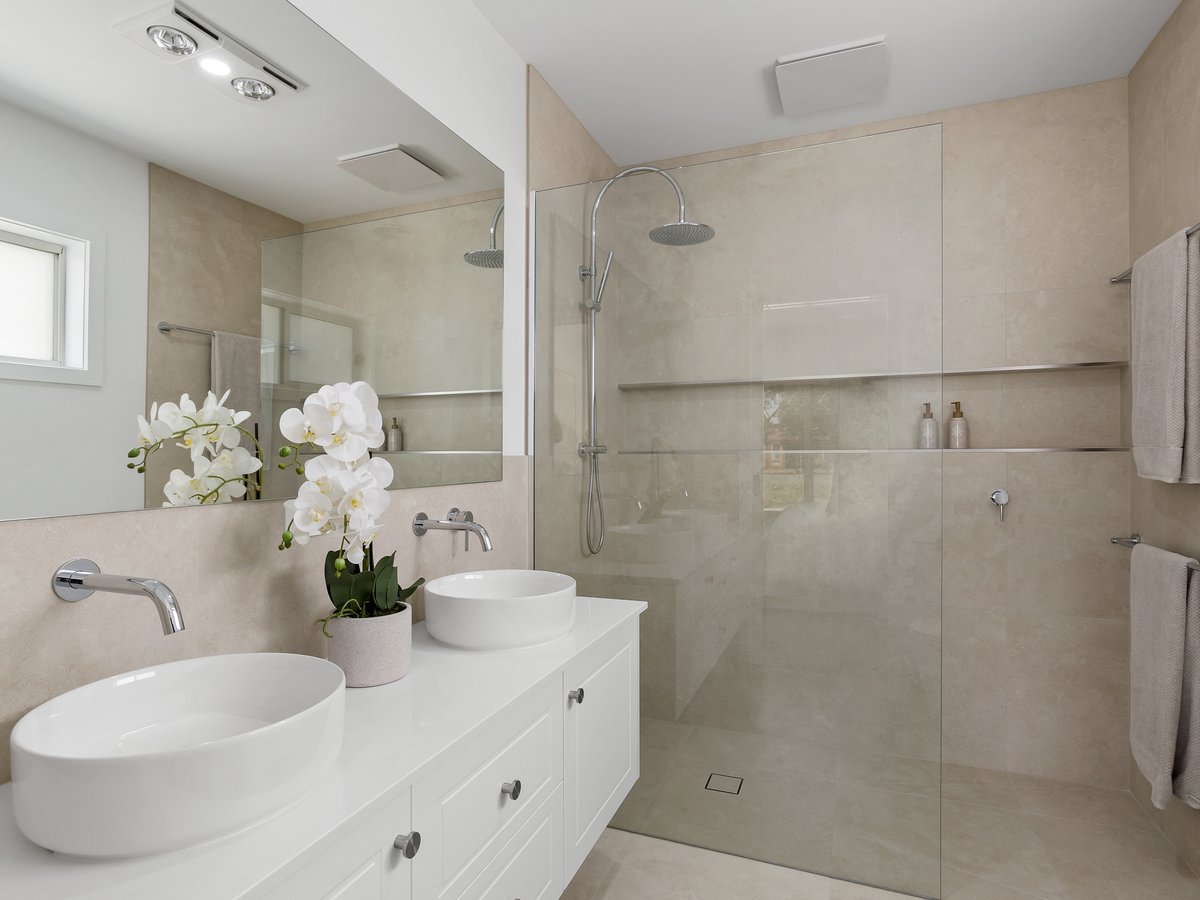 MichaelSFerris's tweet image. Discover Rural Elegance

Step into a brand-new, custom-designed home that sets a new benchmark for modern living, nestled on a sprawling 5334sqm of peaceful rural land. Every inch of this property has been thoughtfully crafted to inspire and impress.