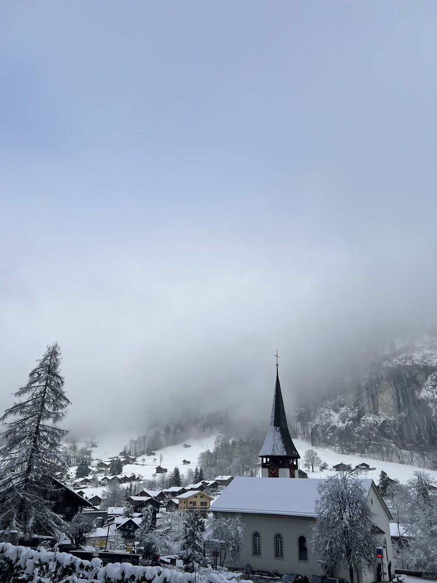 in a winter wonderland - it feels like a storybook! 😍 just wish I prepared with better layers for the cold! 😖