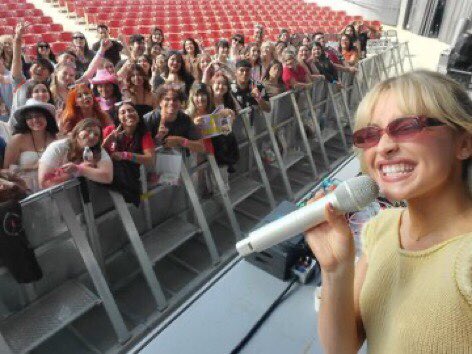 © 𝗜𝗻𝗱𝗶𝗲 𝟱𝟬𝟱 (#Indie505RP)
𝘕͟𝘦͟𝘸͟𝘴 › 𝗠𝘂𝘀𝗶𝗰 › #EICSxTourRP 

𝗡𝘆𝗿𝗮 𝗦𝗲𝘃𝗮𝘀𝘁𝘆𝗮𝗻 (<a href="/luxenscripts/">moved to @luxenote 💌</a>) after today's last Q&amp;A and Soundcheck in Los Ángeles, California.