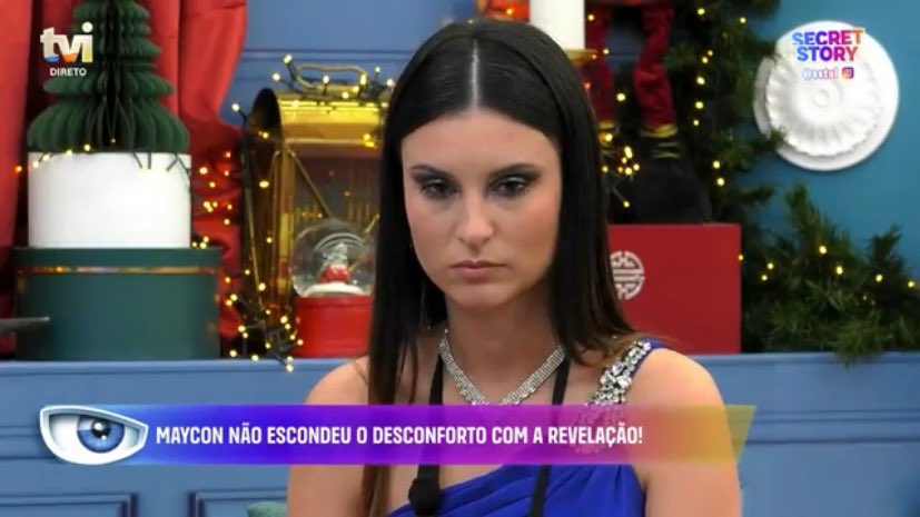 A cara de cu depois de descobrir que o interesse do Diogo nela era missão 
SOCORRO AHAHAHAHA #sstvi