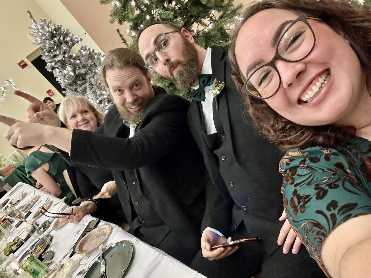 foblover4's tweet photo. Had an amazing time at @Allegingtuna wedding. Got to meet @Moomalowpogo and @PokieHokieMeg irl too! https://t.co/1YVfWdLC11