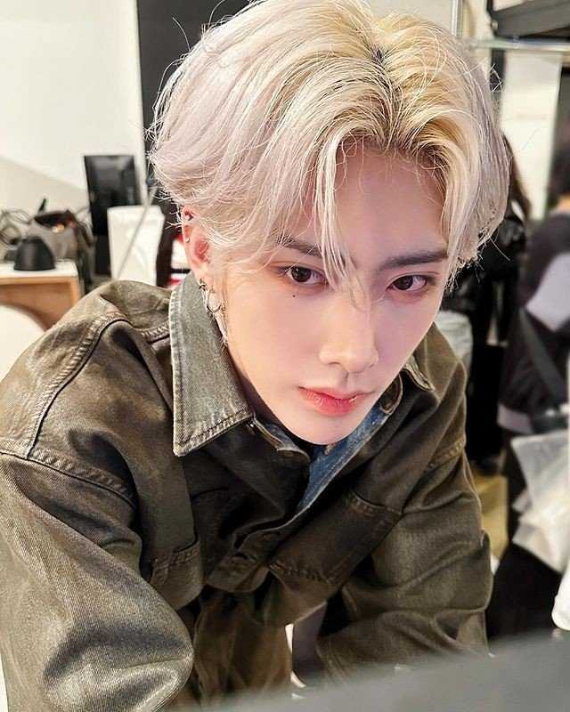 rininiiii's tweet photo. which ao3 tag     vs        your bias
   you are https://t.co/3gIwr3PtEu