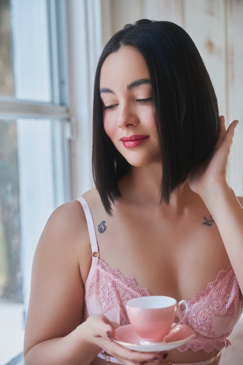 lauraaaof's tweet photo. Do you want some tea?? https://t.co/0tbOWBUYWp